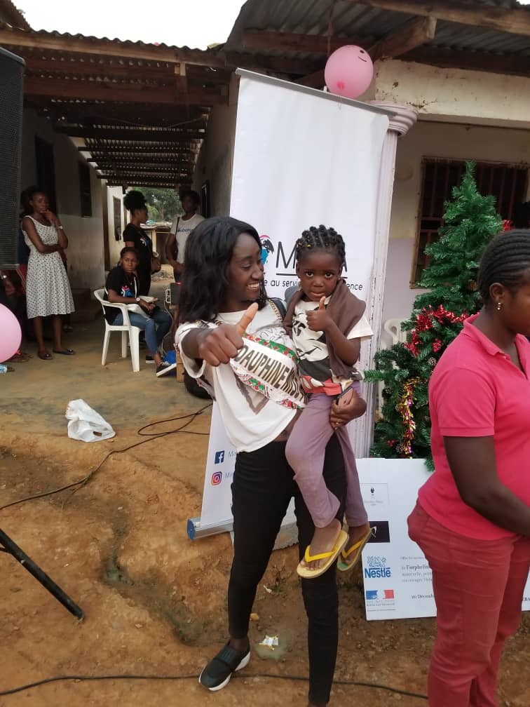 Gifts and smiles at the third edition of christmas with oprhans by MIMA